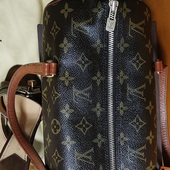 Authentic Louis Vuitton papillon (great condiiton) - Picture 2 of 7